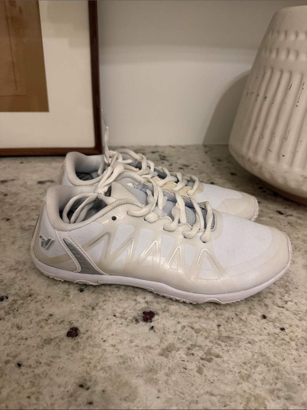Women’s cheer shoes